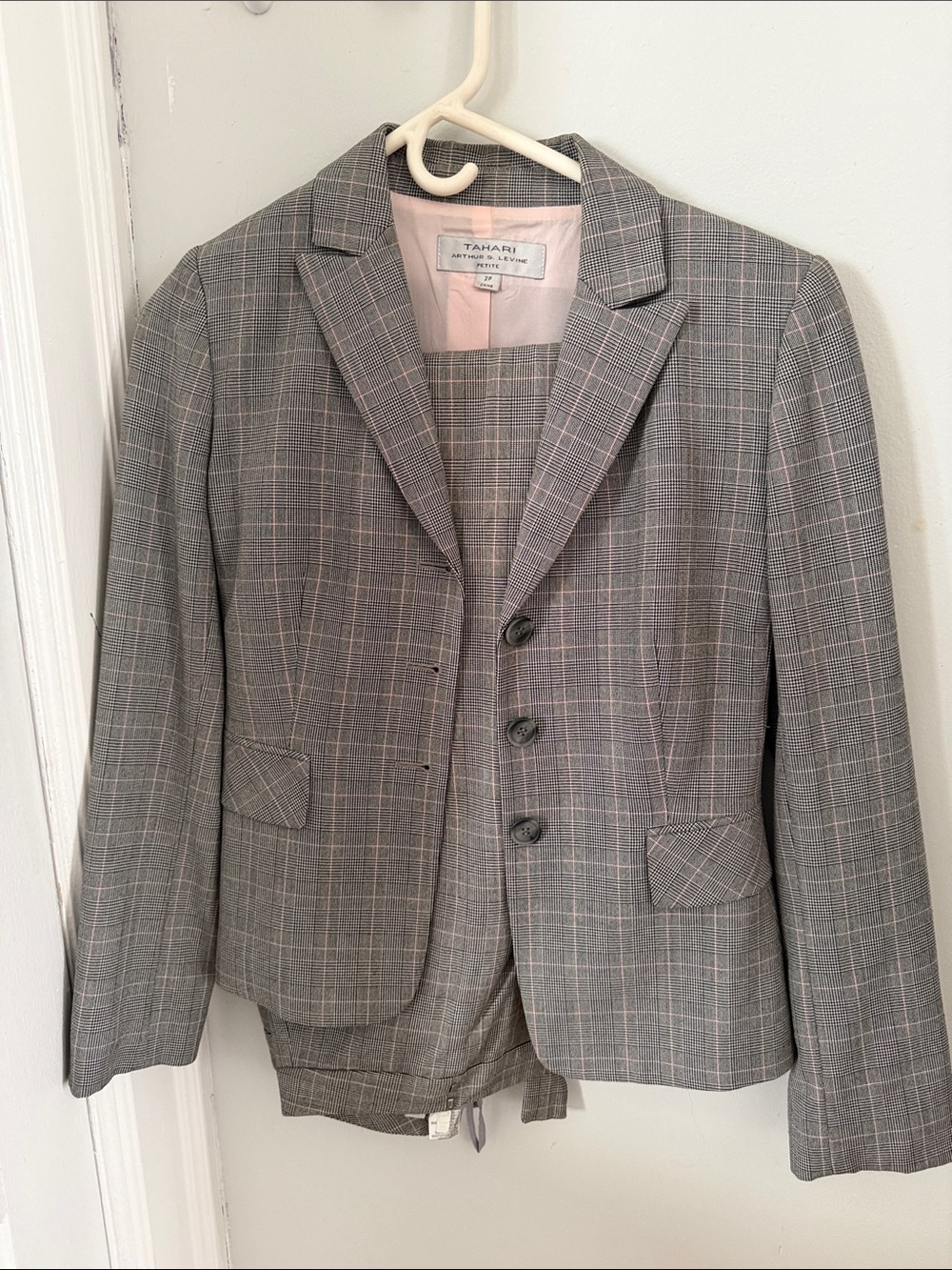 Tahari Grey Plaid Women's Suit - Pink Plaid Single-Breasted Jackett and pant